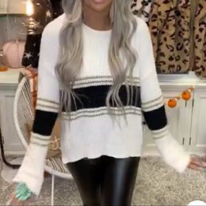 Kyle Mi sweater. Small.